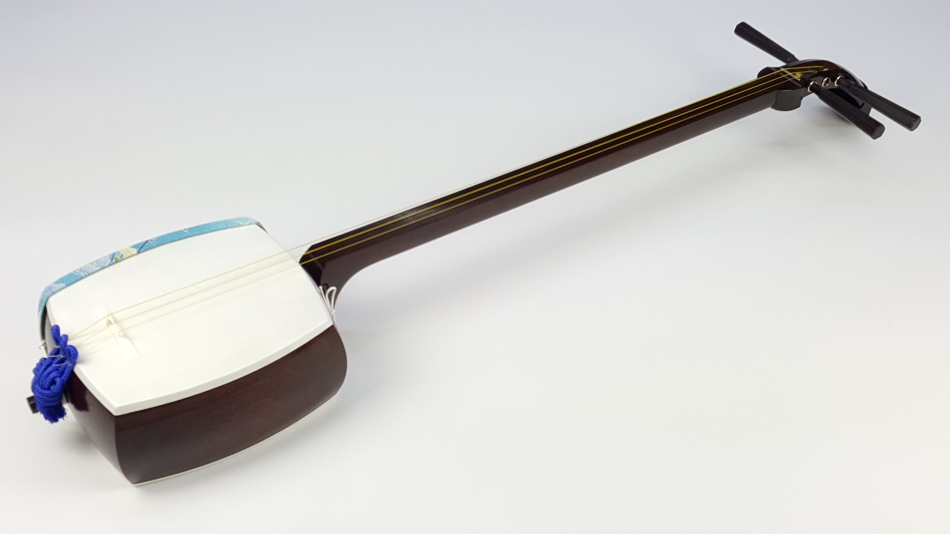 三味線本体 白黒 約90㌢短棹サイズ 付属品あり Amazon.co.jp ほしい物