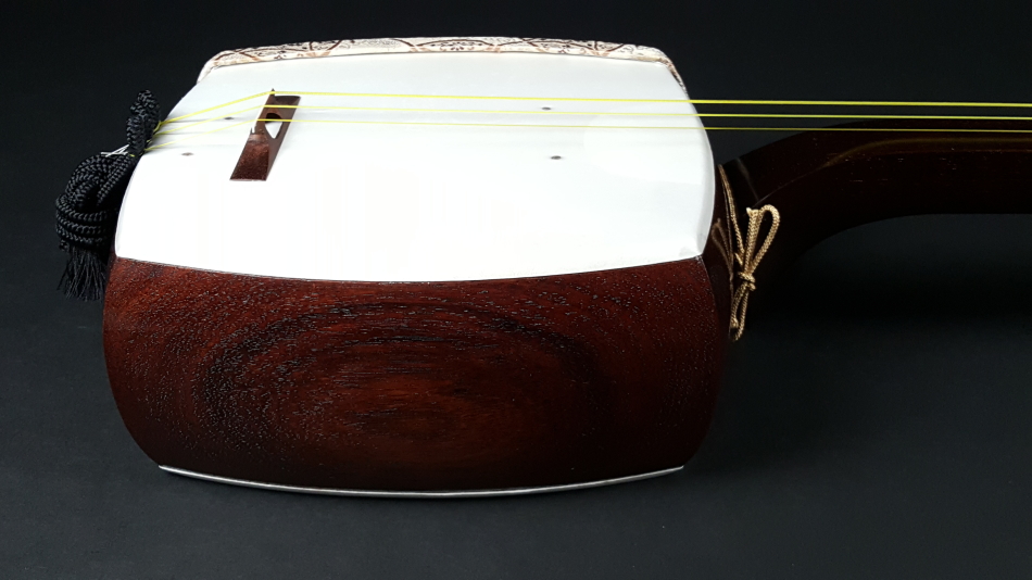 三味線バチ 白茶色 三味線撥（バチ）高山製 NEW甲（地唄用新素材撥）