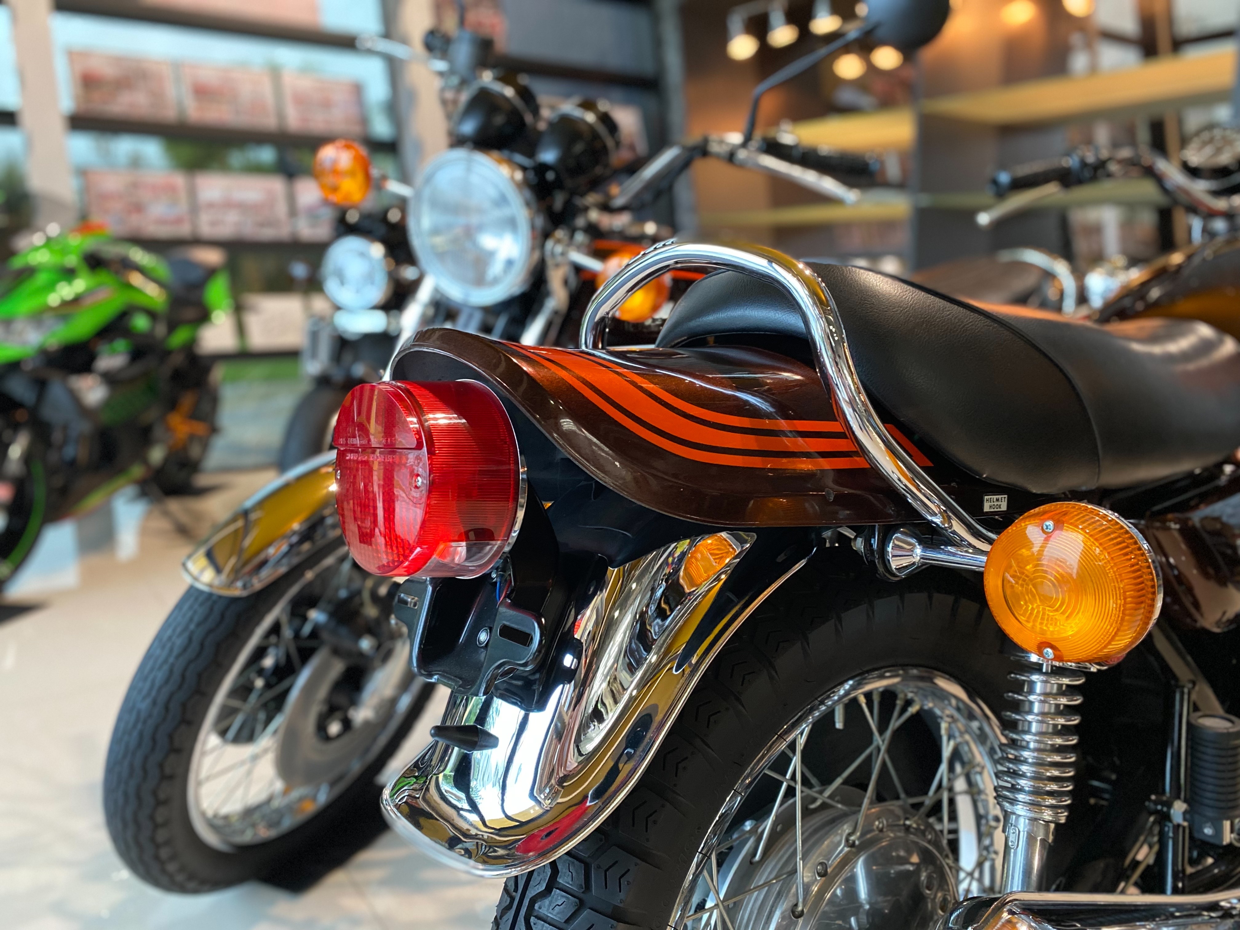 z*s様 z2 、z1 テールランプ ヤレ仕様？ KAWASAKI Z1/Z2を形作る部位