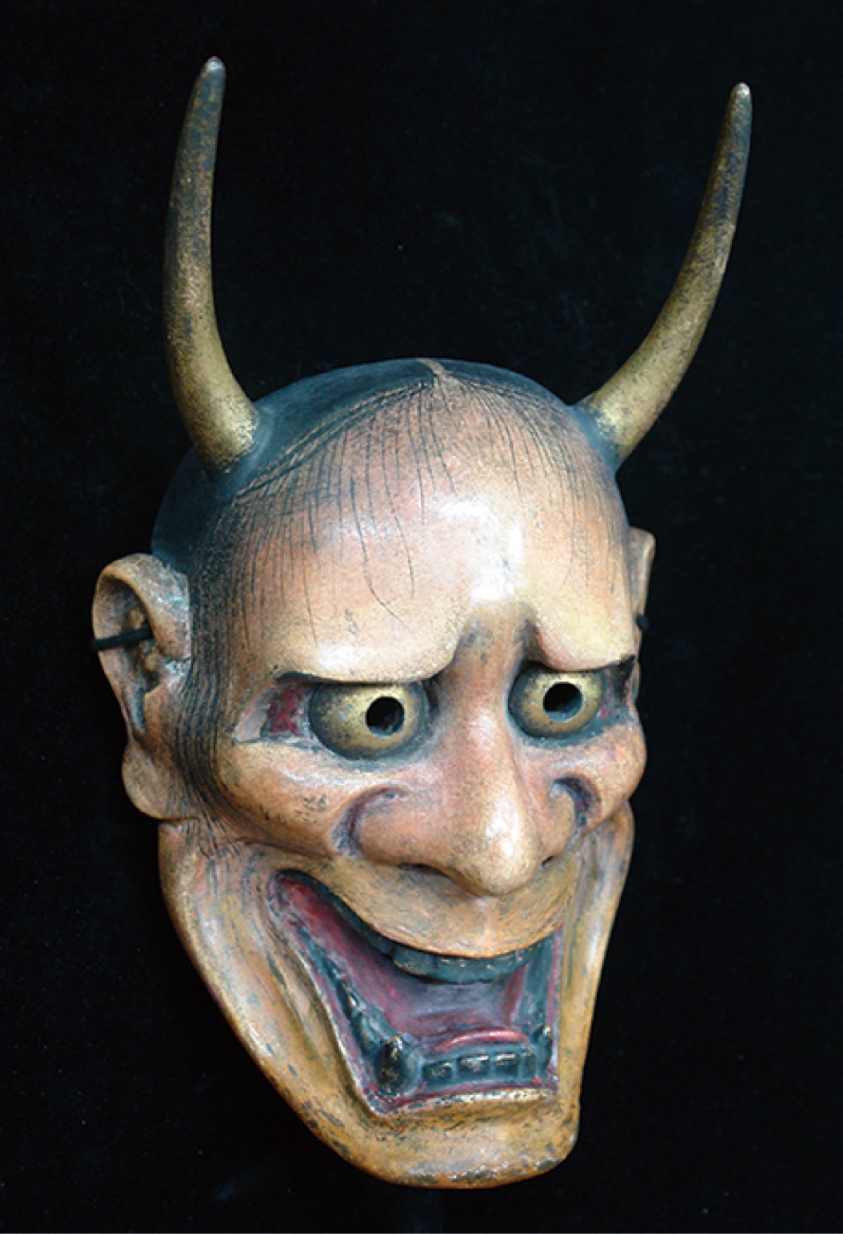 伝統の美しさ 感じて ブレンドパークで能面展示 | 小田原・箱根