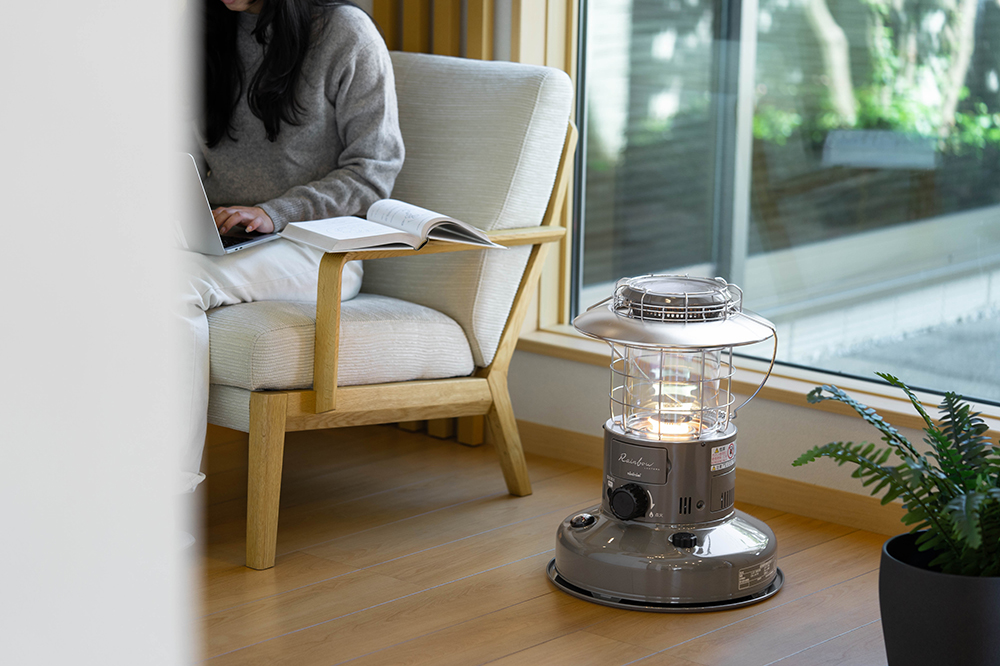 オンラインストア限定色「グレージュ」のモデルが新登場！対流形