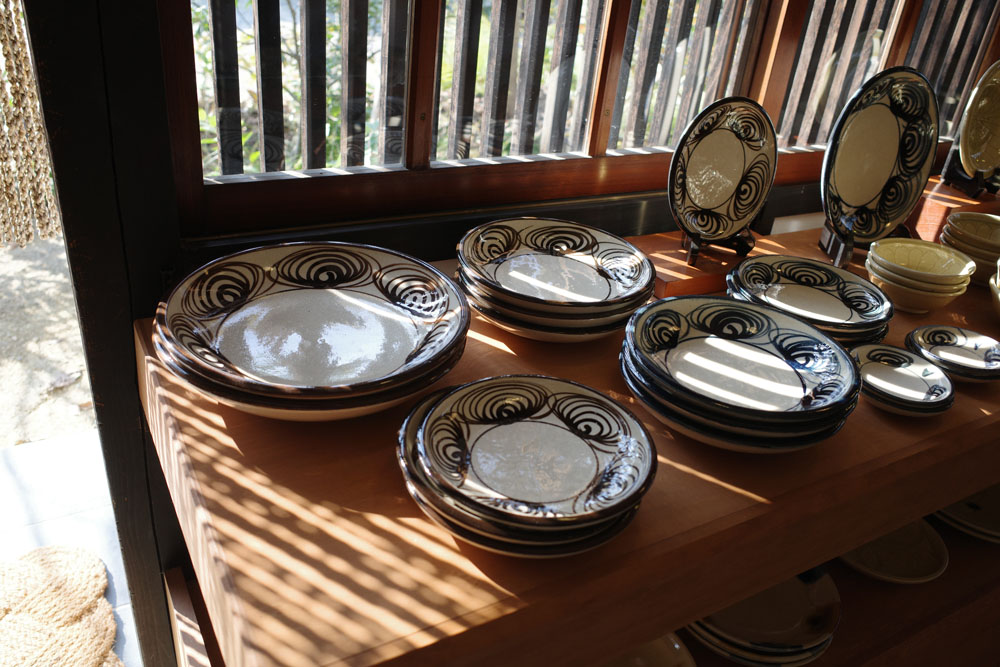 瀬戸本業窯 黄瀬戸菊文皿 水野半次郎 作 紙製共箱