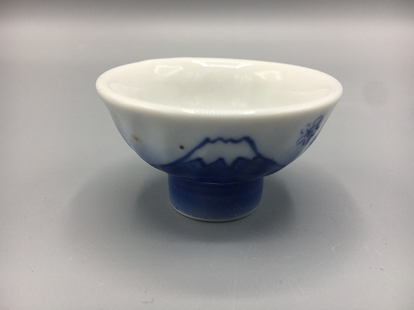 江戸前期 染付 菊流水紋 葉型小皿 江戸前期 染付 菊流水紋 葉型小皿