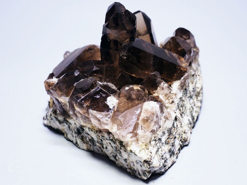 スモーキークォーツ(煙水晶)クラスター スイスアルプス水晶 381g (34-58)