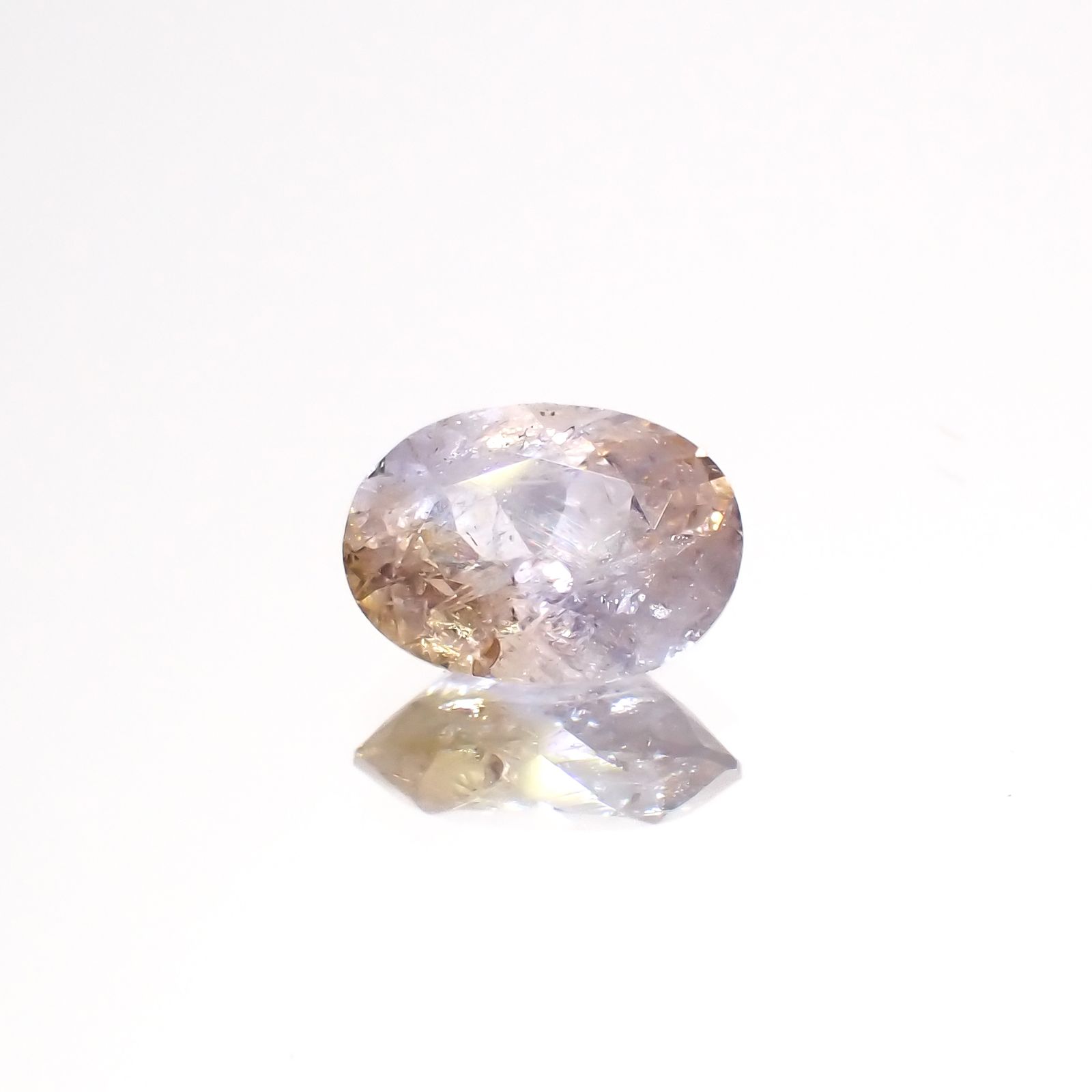 バイカラーマグネシオアキシナイト フルオレッセンス(宝石名マグネシオ