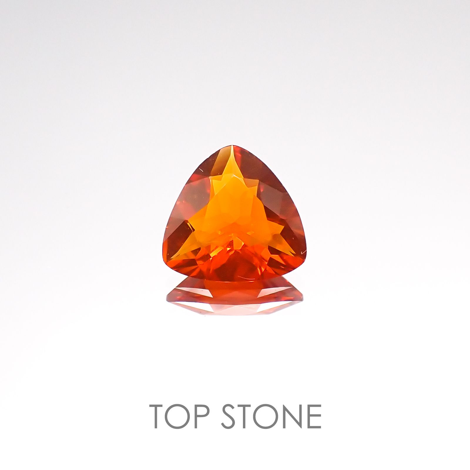 青い斑の浮かぶ魅力的なオレンジオパール73.5ct/ファイアオパール/鉱物標本