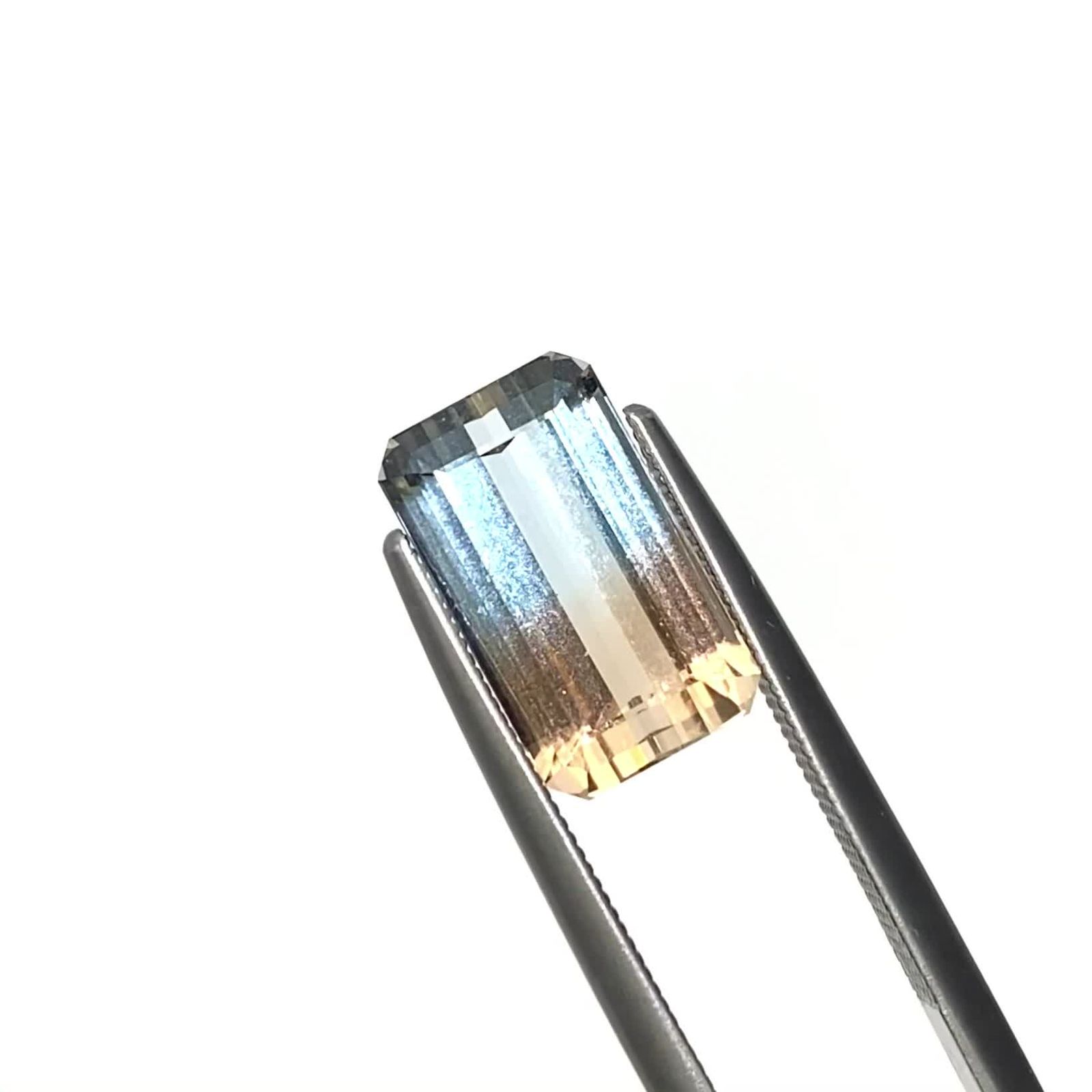 バイカラートパーズ ウクライナ産 5.49ct / 12.2x7.1mm前後 [231224895