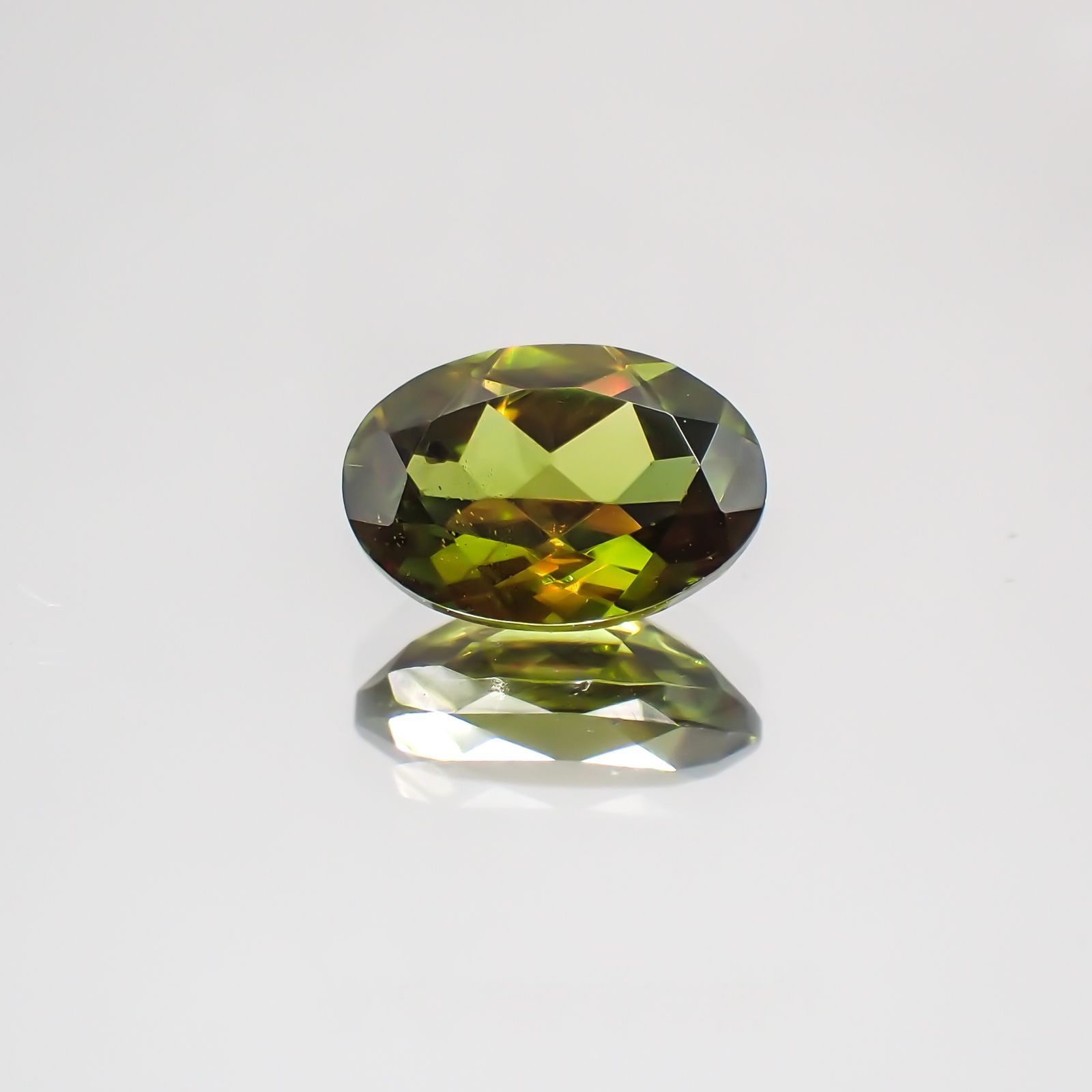 パキスタン/バルチスタン産】スフェーンの群晶