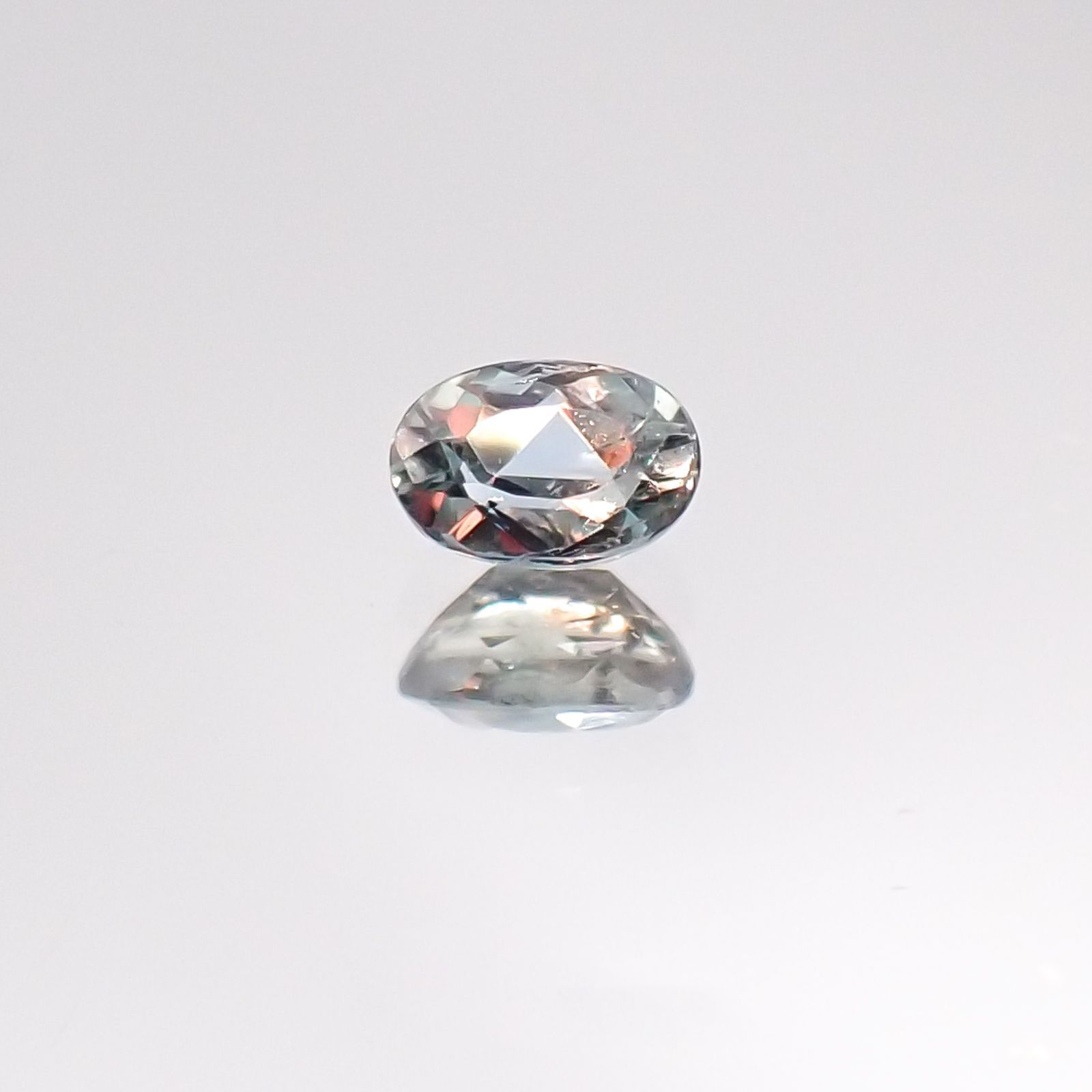 アレキサンドライト(宝石名アレキサンドライト)ブラジル・ミナス