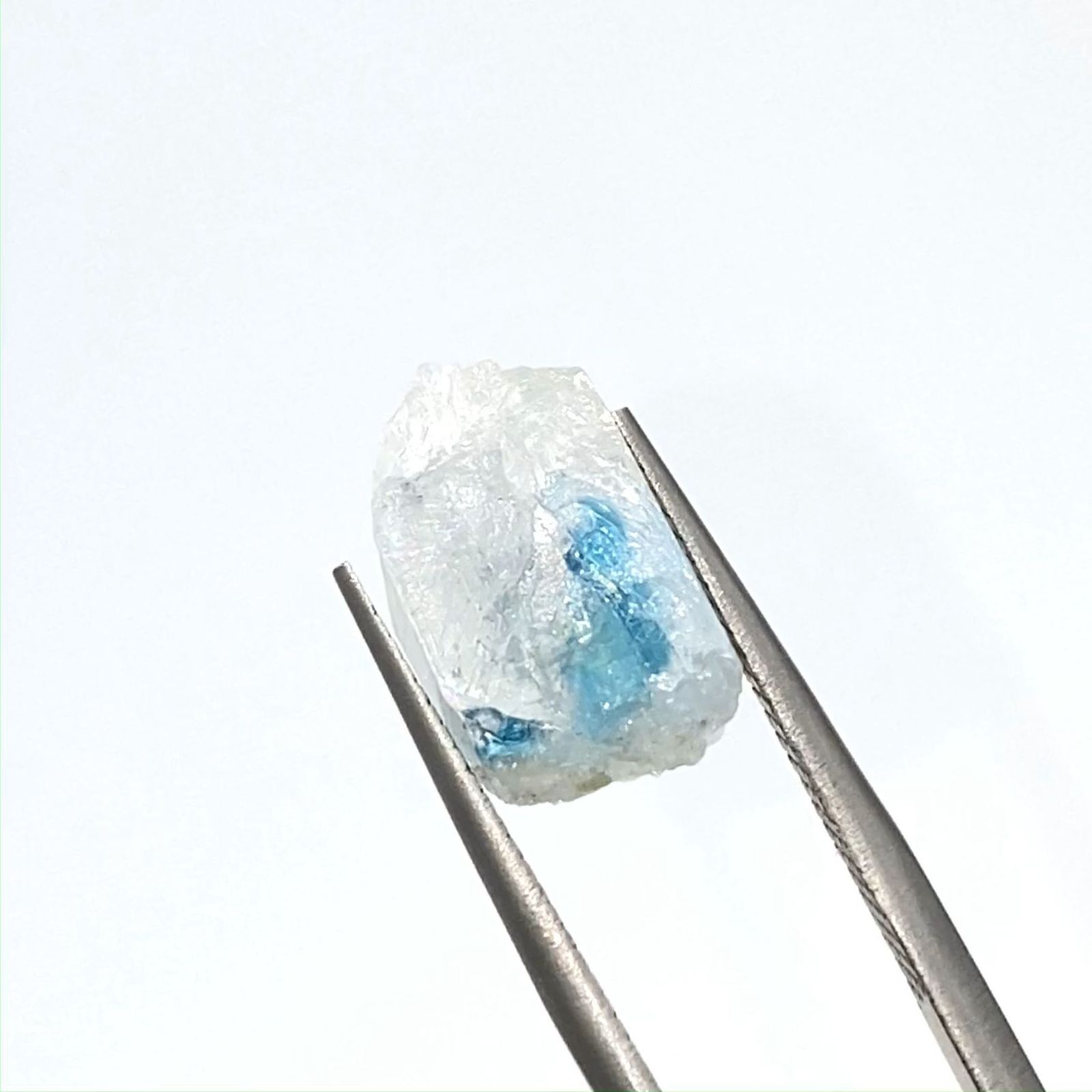 ユークレース原石 ブラジル産 8.07ct[221219677]13.4x8.3mm前後 | TOP