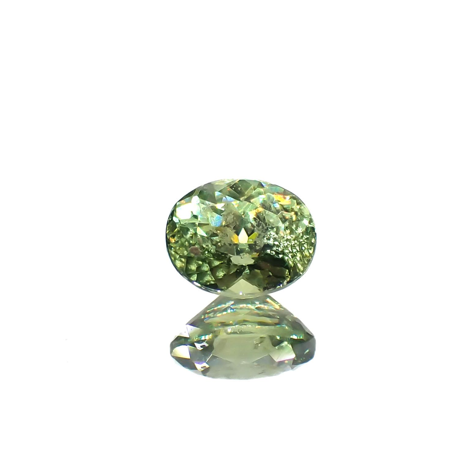 デマントイドガーネット ナミビア共和国産 0.62ct / 5.4x4.4mm前後