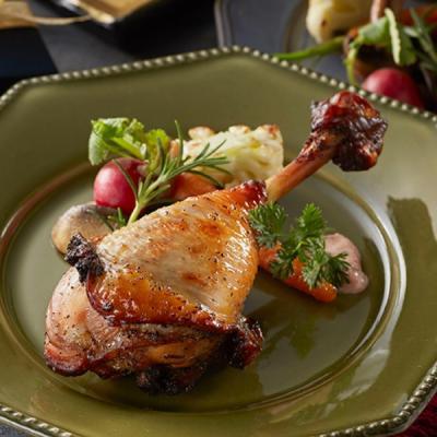 みつせ鶏骨付きももロースト約90g／特選赤鶏｜取扱商品｜さいたまの