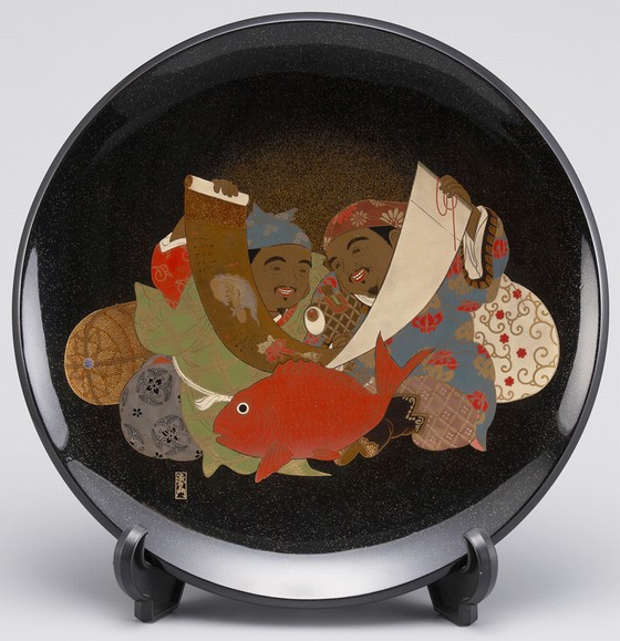 飾り皿・恵比寿大黒蒔絵（尺3）968,000円（税込） | 輪島塗の塗師屋