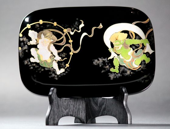 浮世絵風彫刻の漆器皿 飾皿（小判型）風神雷神沈金 143,000円（税込）