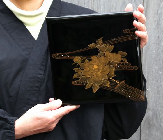 五段重箱 四季草花蒔絵 3,300,000円（税込） | 輪島塗の塗師屋 輪島