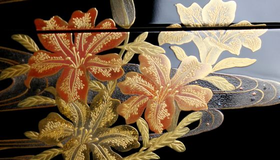 五段重箱 四季草花蒔絵 3,300,000円（税込） | 輪島塗の塗師屋 輪島