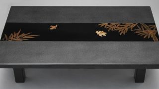 座卓・竹に雀蒔絵は、良く使う両側を乾漆仕上げにした、傷を気にせずお