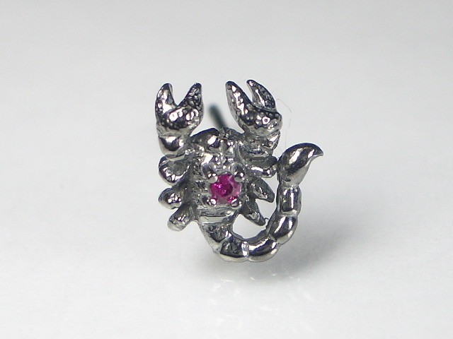 K14WGルビーピアス K14WG ホワイトゴールドルビーメンズ ピアス