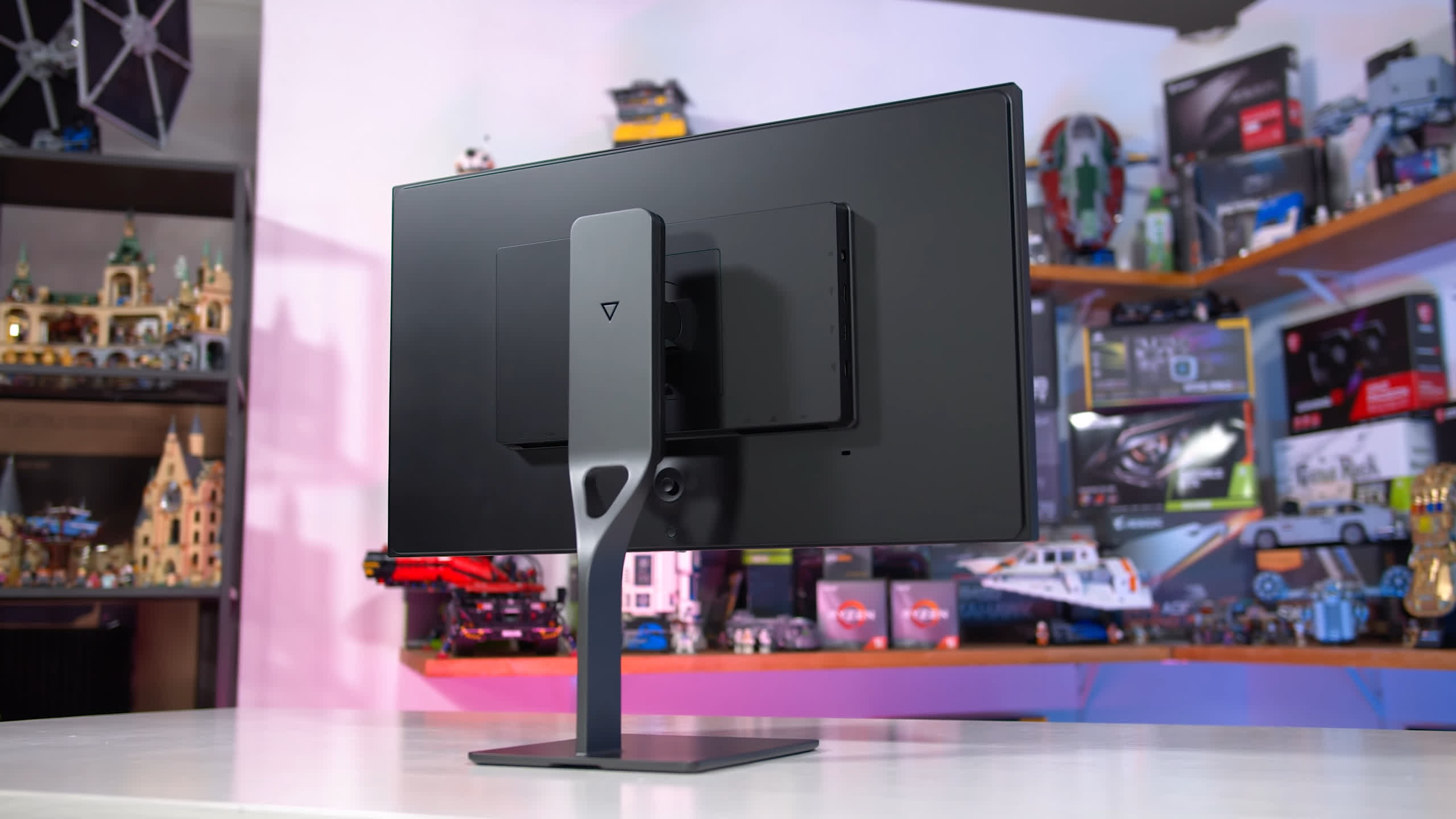 Eve Spectrum 4K 27