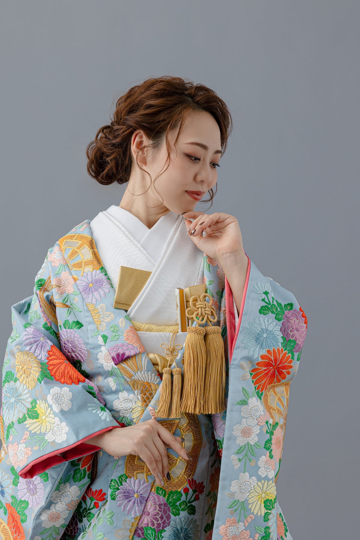 源氏車に菊桜（水色地｜白無垢・色打掛レンタルなら結婚式着物専門の