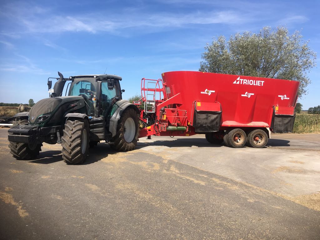 Heavy Duty TMR Mixer | Trioliet | 75+ Years of Experience | 3 VLX