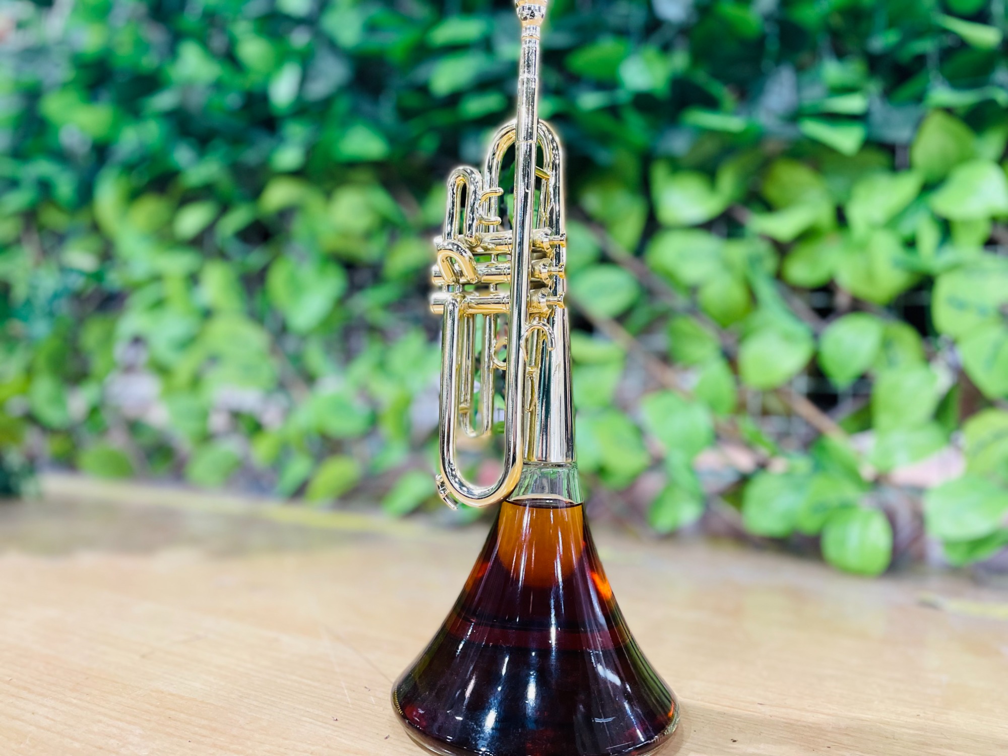 空き瓶 サントリー 響 トランペット型ボトル ウイスキー サントリー 響