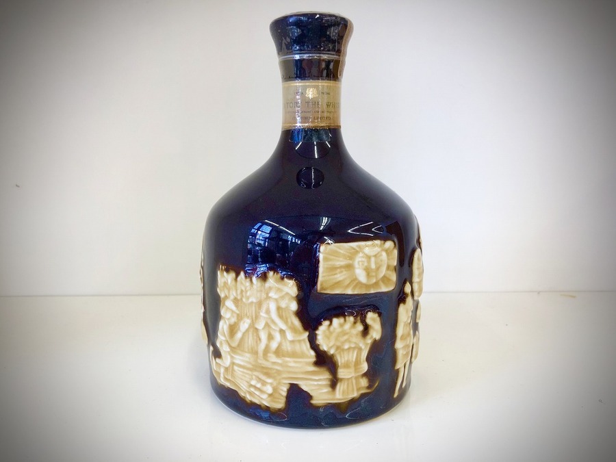 サントリー・ザ・ウイスキー特級！陶器ボトル有田焼のご紹介