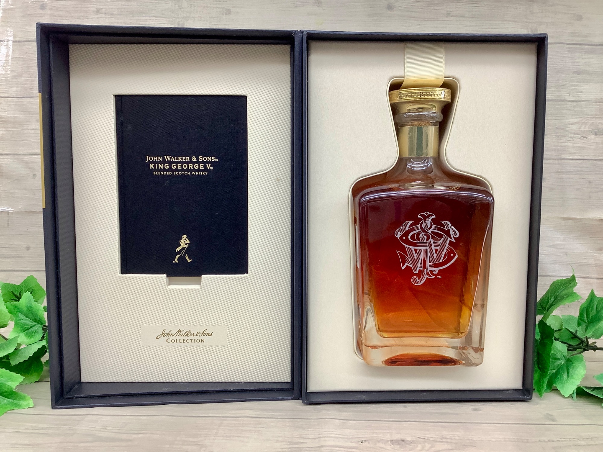 ジョニーウォーカー (Johnnie Walker)キングジョージ5世 750ml が新