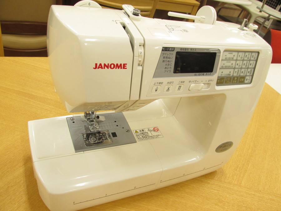 ハイテクコンピューター搭載、ジャノメのミシン入荷しました