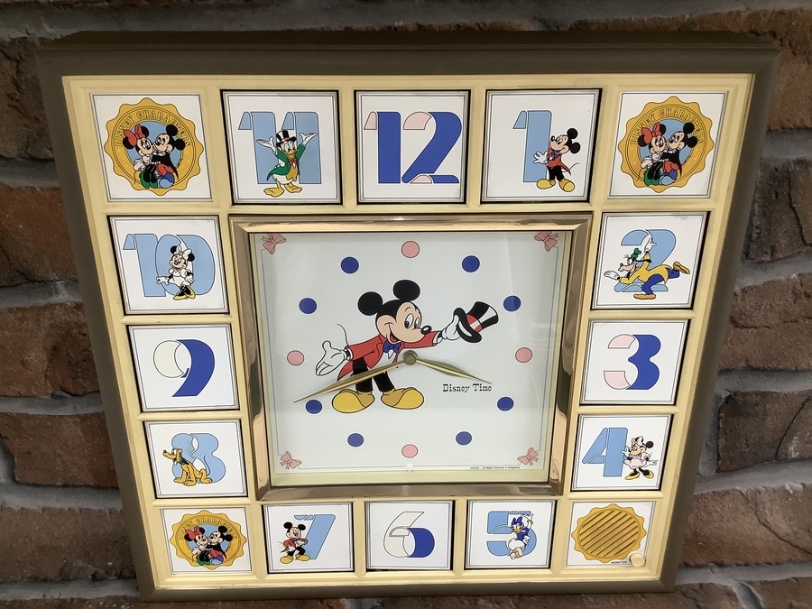 スマホで購入】ディズニーキャラクターのからくり時計が入荷致しました