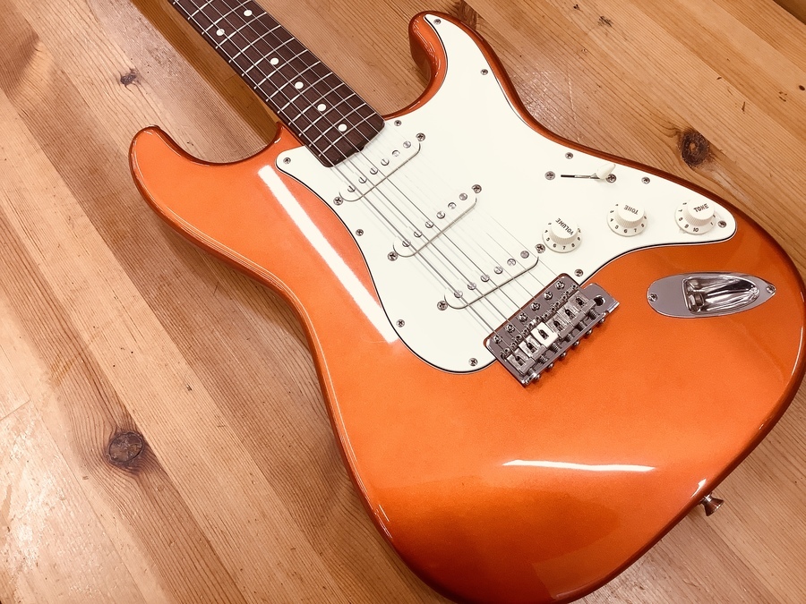 お薦め オレンジ色のストラトキャスター FENDER JAPAN/フェンダー
