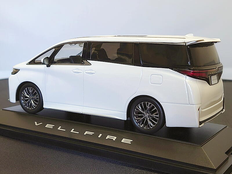 トヨタ VELLFIRE 40ミニカー ホワイト 1/30 トヨタ VELLFIRE 40