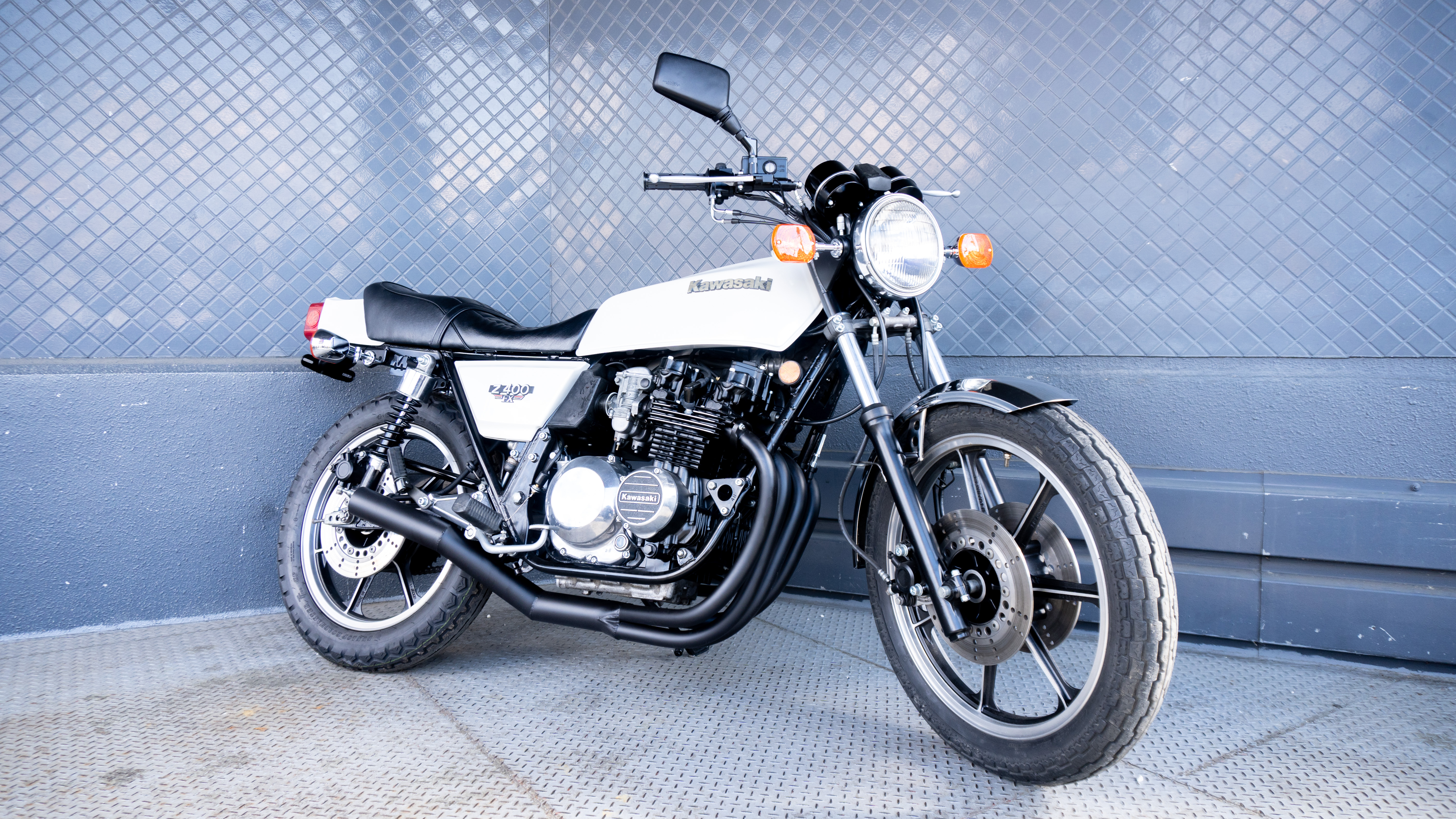 ウエマツ UEMATSU | 絶版車ディーラー | 「疾風伝説 特攻の拓」原画展