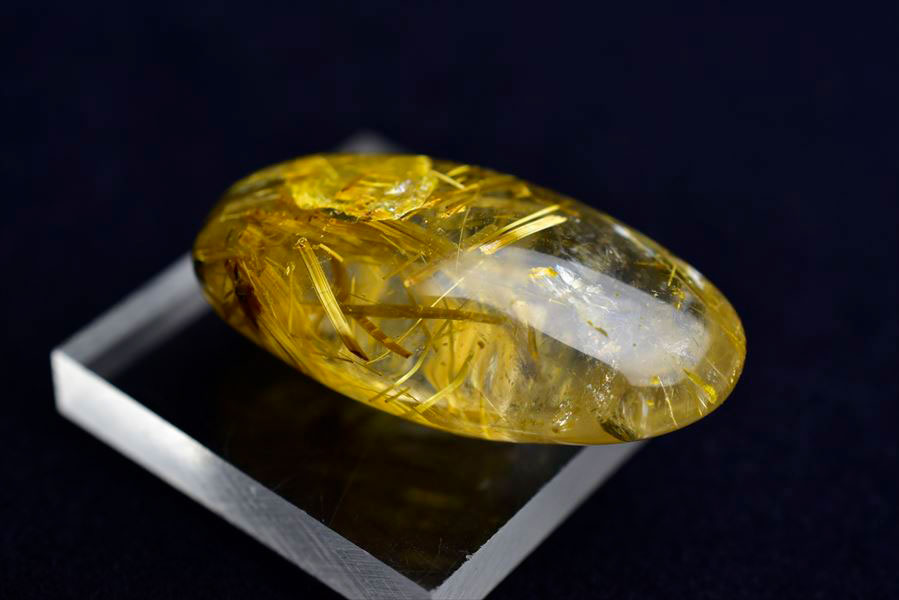 タイチンルチル 放射 ルチルクォーツ 水晶 鉱物標本