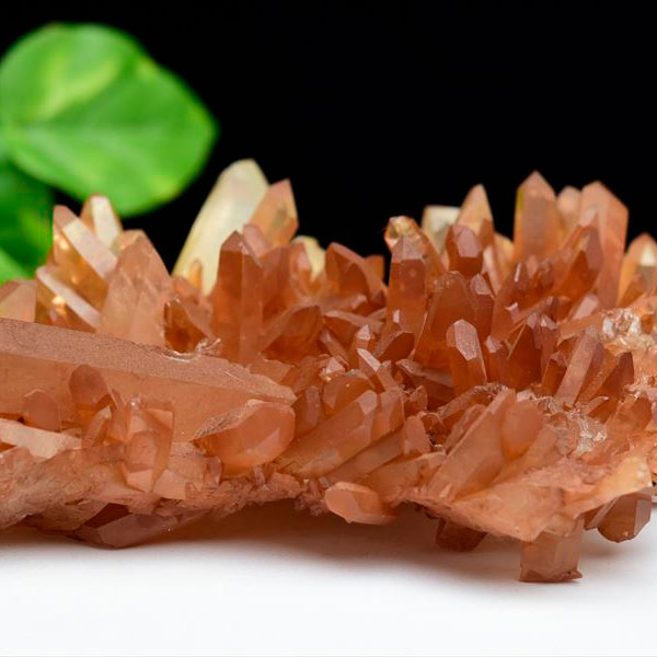 タンジェリンクォーツ（蜜柑水晶）タンジェリン水晶 クラスター