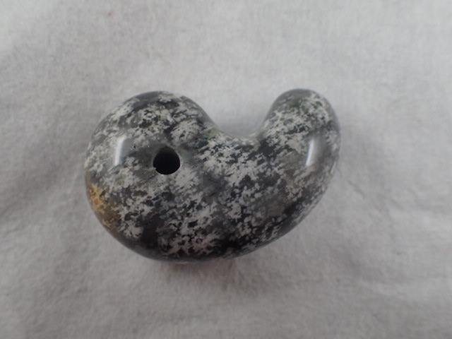 最高品質津軽錦石(Tsugaru Brocade) 勾玉グレー 青森県 産 ｜石の販売