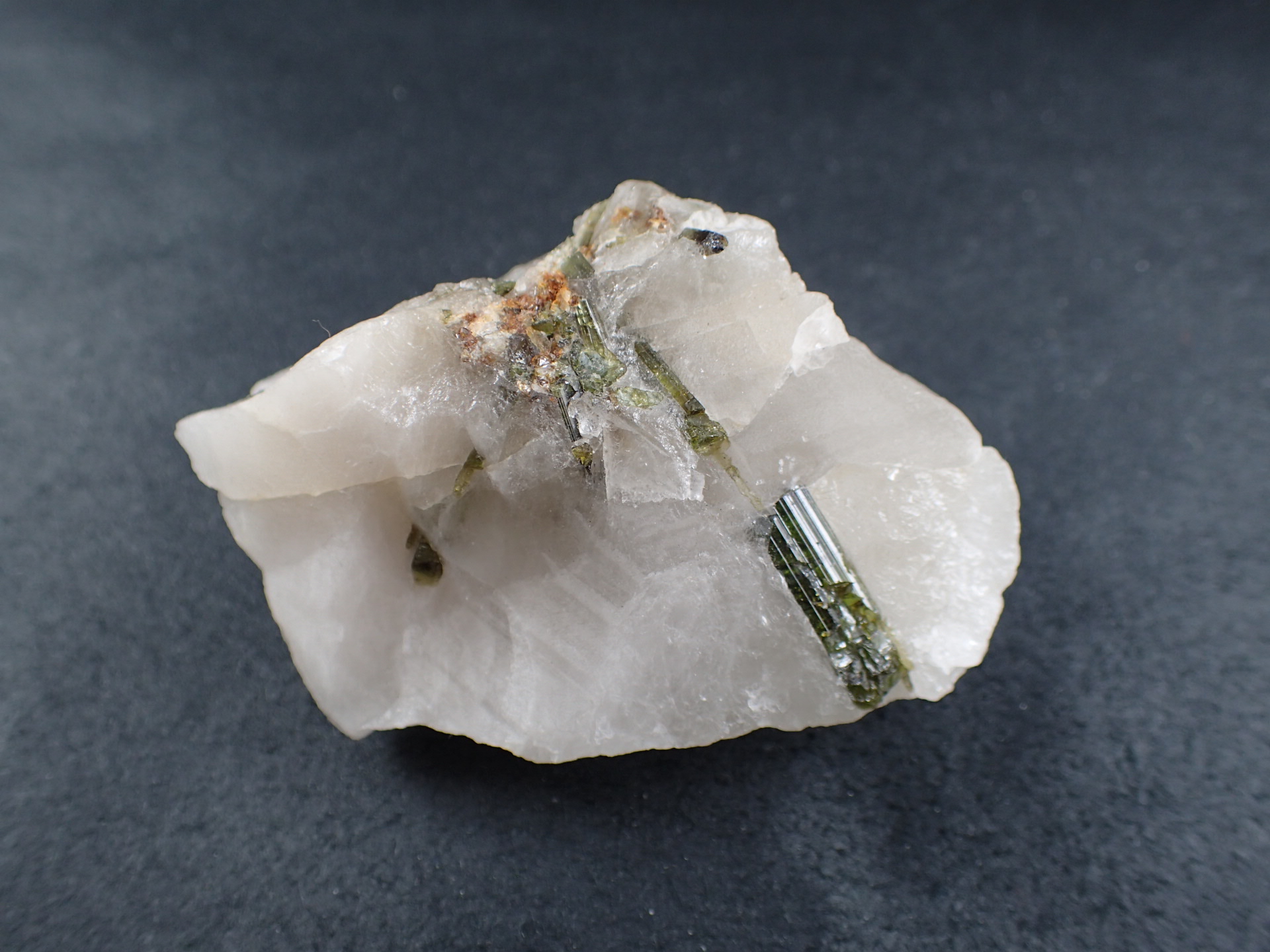 ブラジル 産 トルマリン イン クォーツ 水晶 鉱物標本 原石 【公式通販】