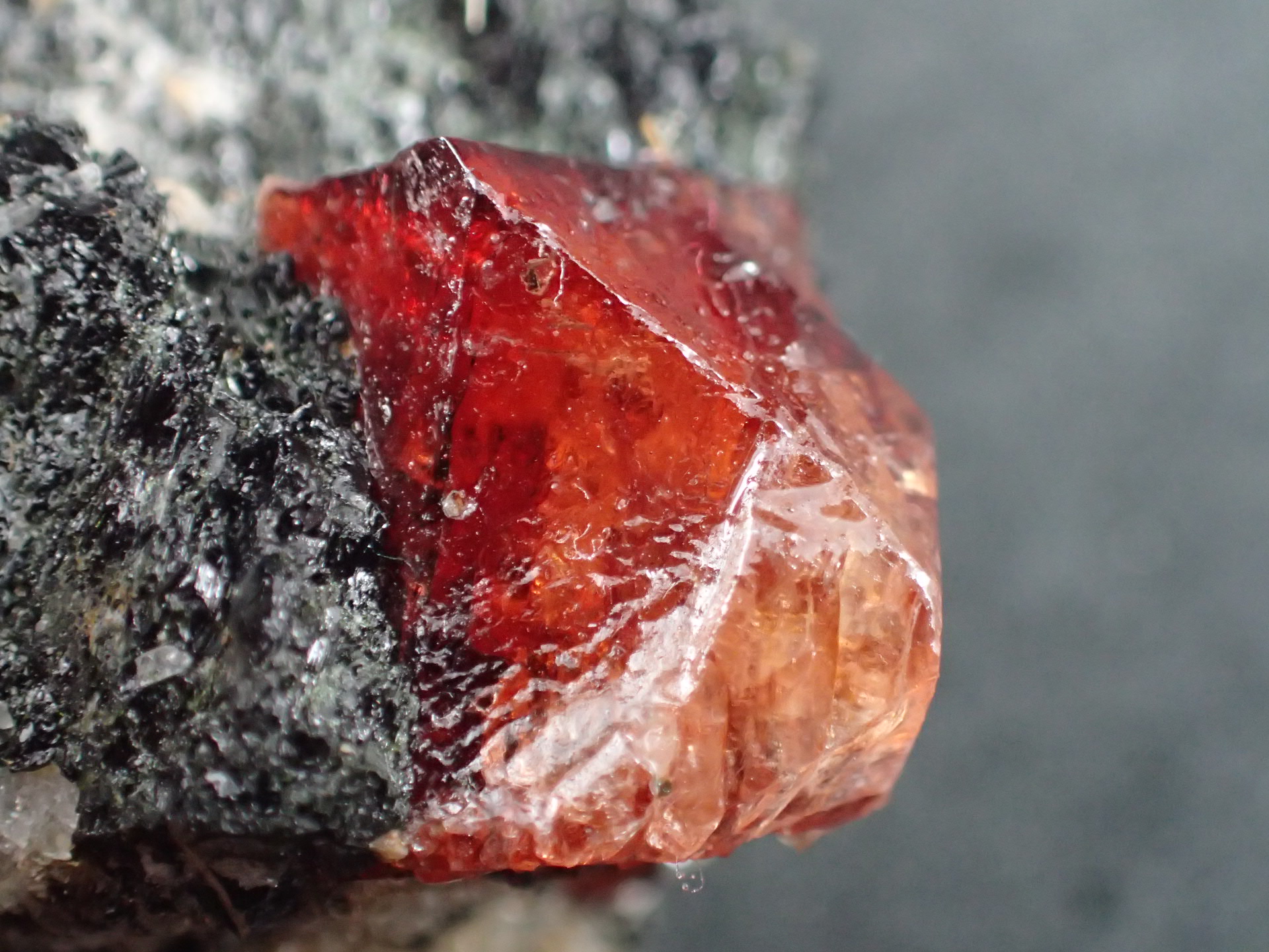 最高品質ジルコン（Zircon) Astor Valley, Gilgit-Baltistan Pakistan