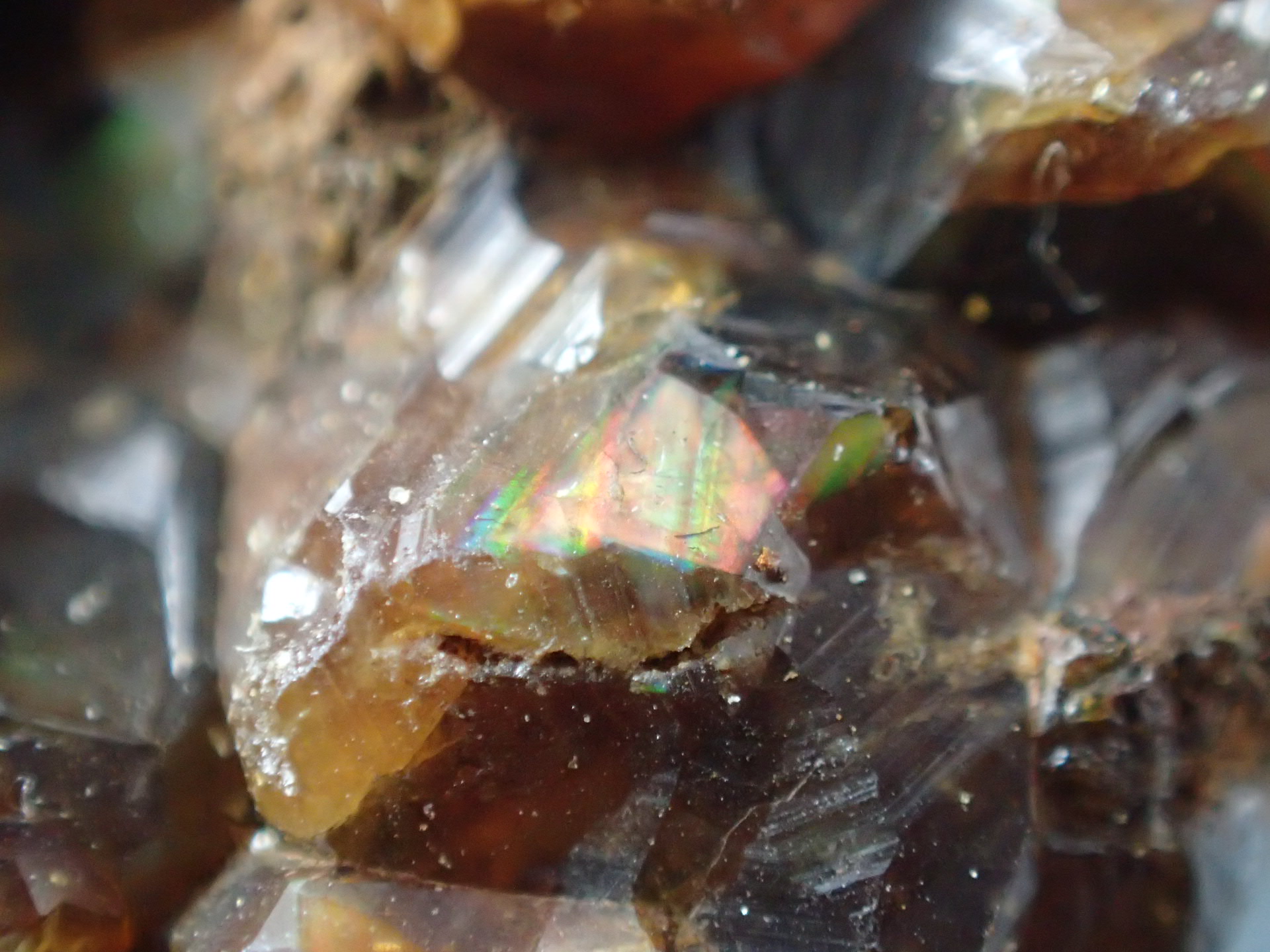 奈良県 川迫鉱山 レインボーガーネット 群晶 約33g 奈良県 川迫鉱山