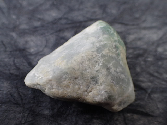 最高品質ヒスイ輝石(Jadeite) 新潟県糸魚川市青梅町 産 ｜石の販売専門