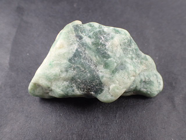 最高品質糸魚川翡翠(Jadeite from Niigata) 新潟県糸魚川市 産 ｜石の