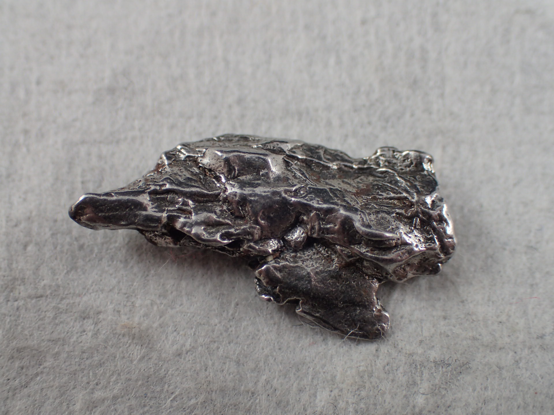 鉄隕石【カンポ・デル・シエーロ】Meteorite 原石 677g 鉄隕石【カンポ