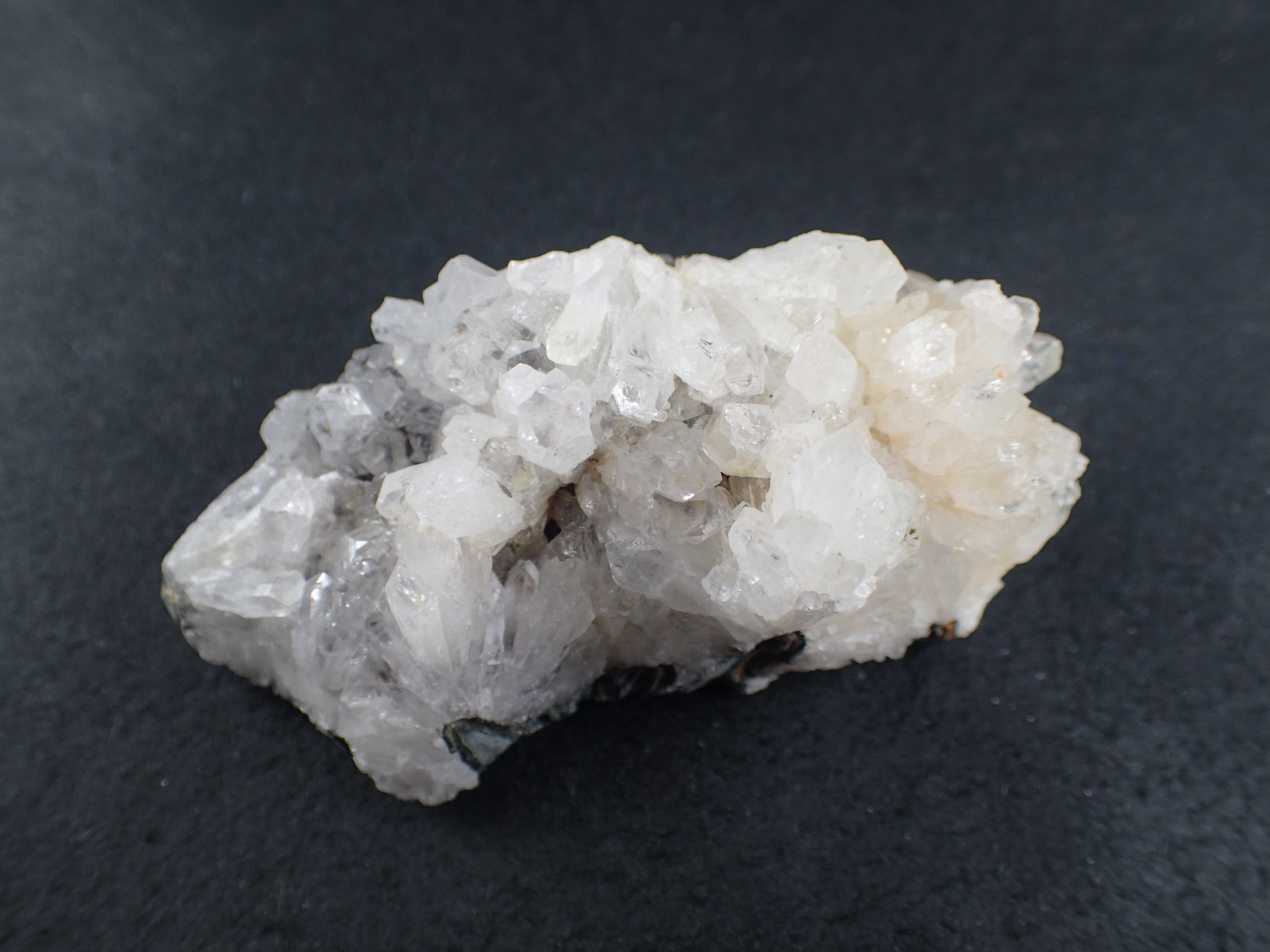 最高品質水晶(ARAKAWA Quartz) 秋田県荒川鉱山 産 ｜石の販売専門店