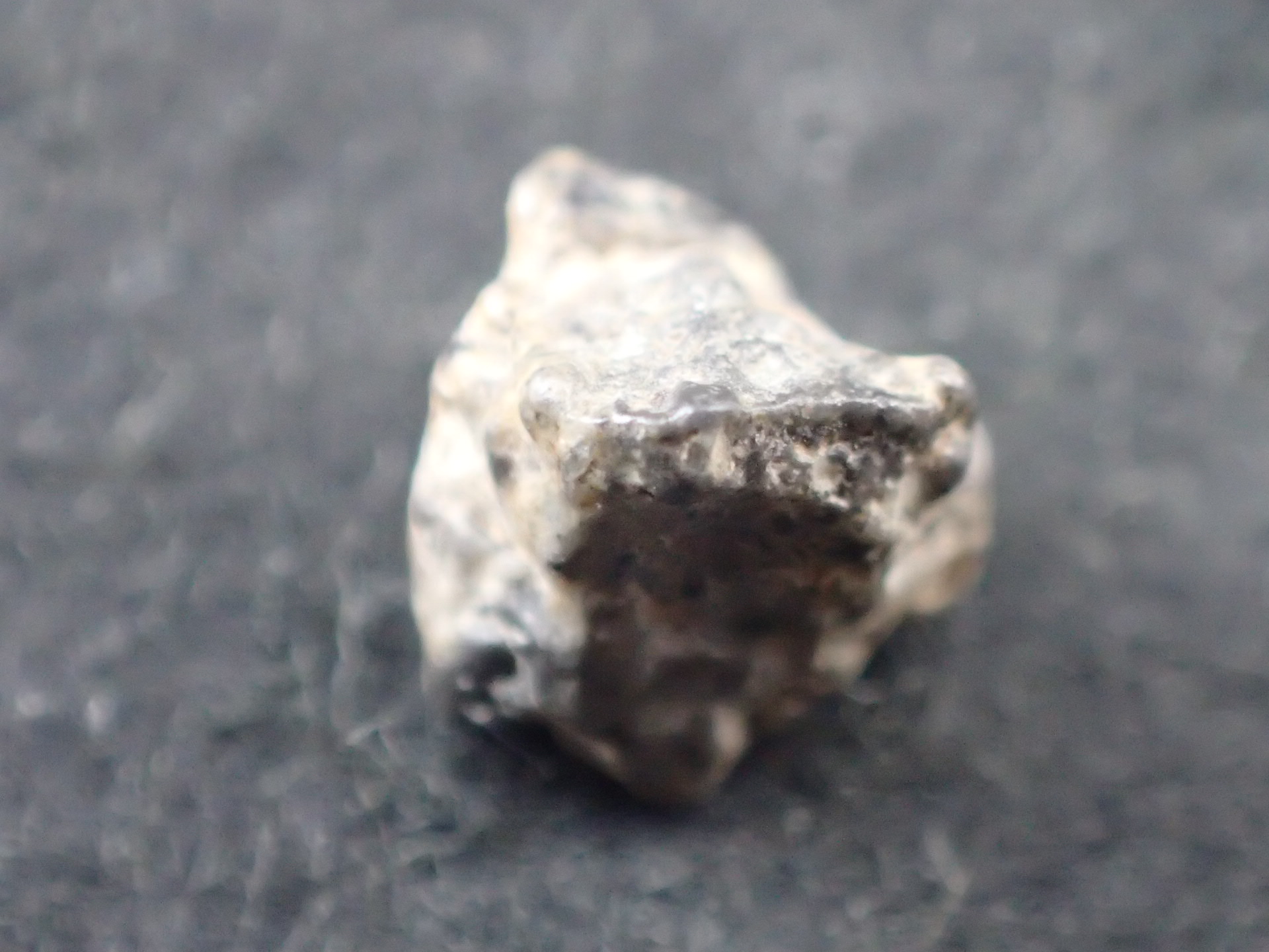 ☆【ジャッキー】『超隕石』鉄隕石 隕石原石 1968g 隕石内部