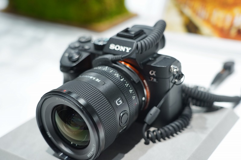 ジュライ【ほぼ新品】SONY a F1.8 G SEL 20F18G ジュライ【ほぼ新品