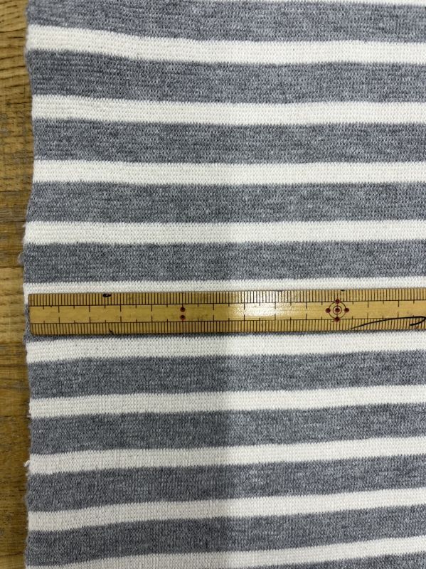生地：綿100％ボーダー柄裏起毛裏毛（グレー／白） - 日暮里繊維街 要