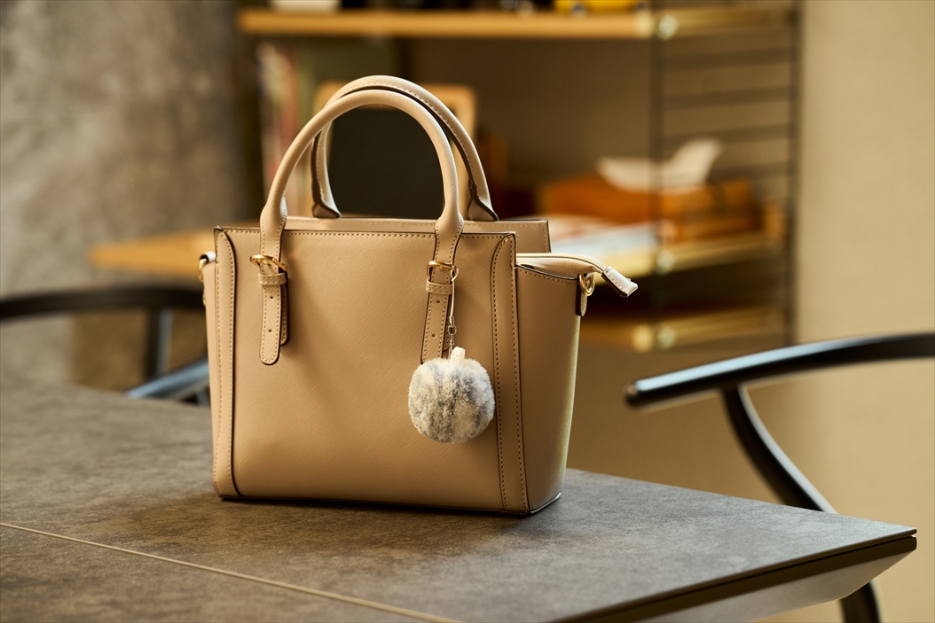 バスボンくん ホコリガードポンポン ストラップ付 | 山崎産業株式会社