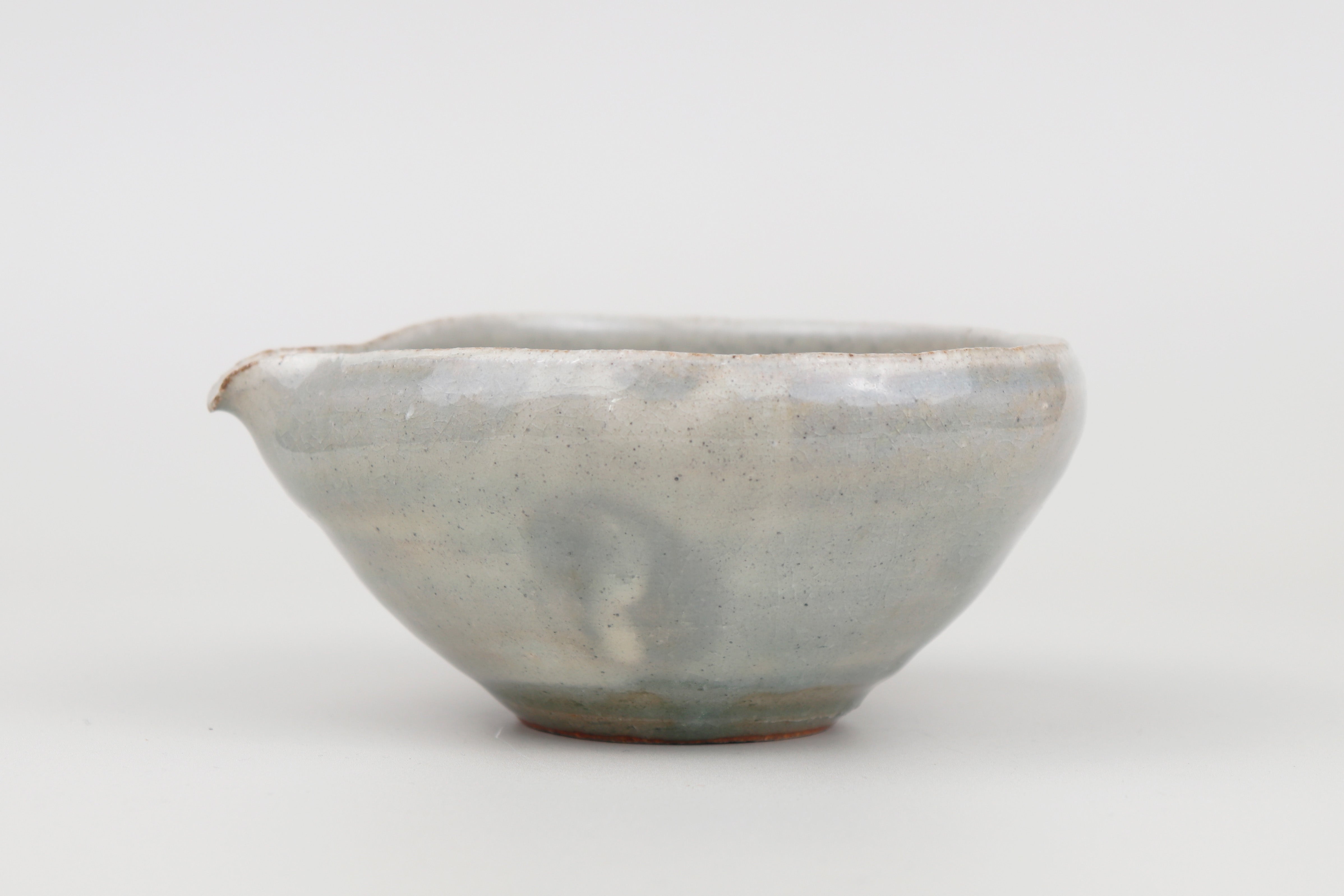 片口抹茶碗 茶道具 片口酒器 ぐい呑み 窯元不明 秀作な作家物 茶道具】