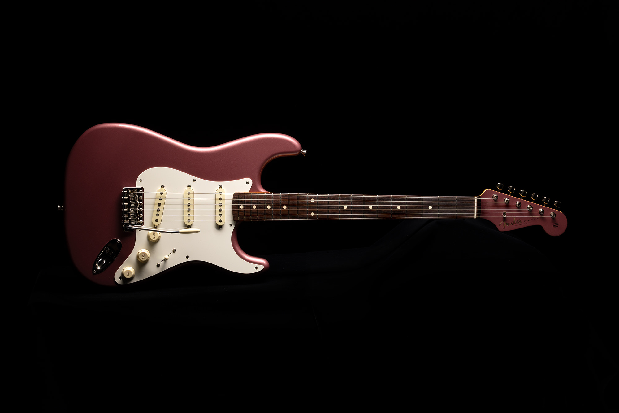 Char Stratocaster® Burgundy｜zicca.net