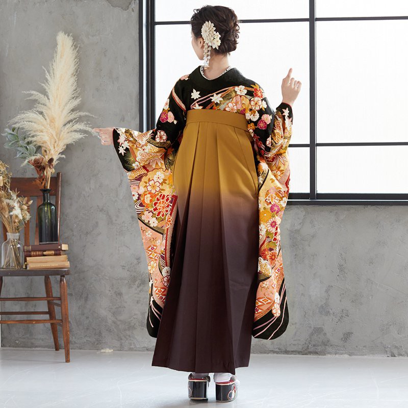 振袖袴： R1449 黒 熨斗豪華古典文様 (絹)│ 袴レンタル │ 京都着物